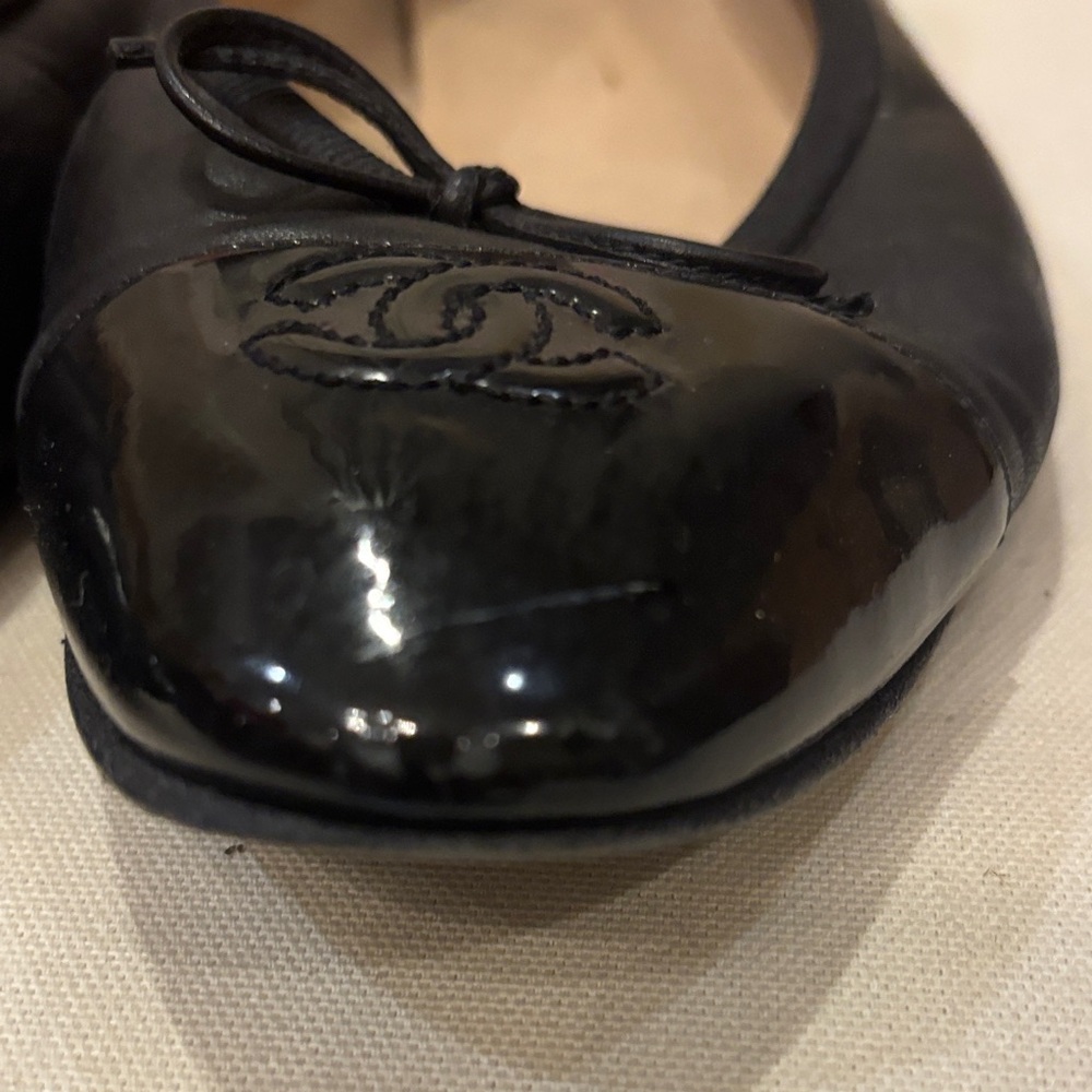 CHANEL Black Leather Loafers with Bow Detail - Picture 7 of 7